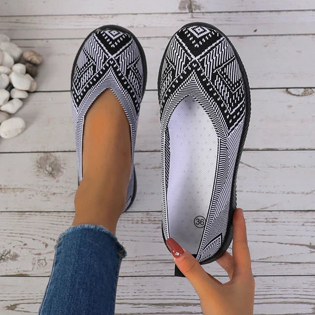 Klassische und frische orthopädische Schuhe