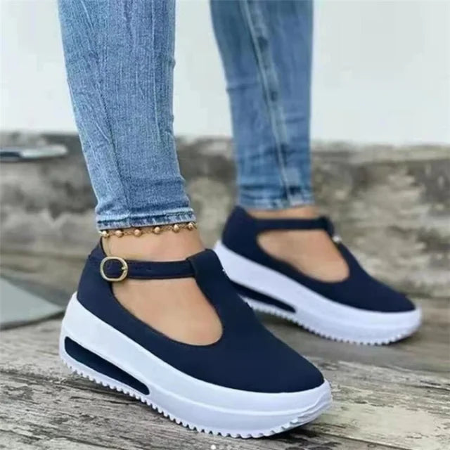 Leichte und modische orthopädische Schuhe