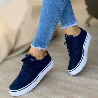 Elegantes und detailliertes stützendes Schuhwerk