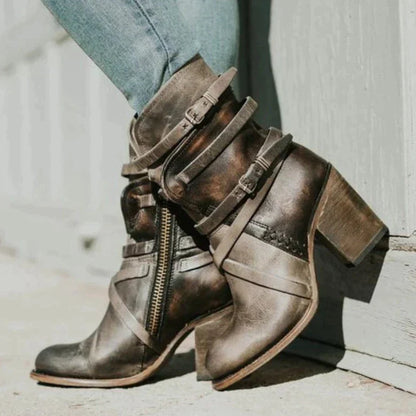 Zeitlose und unterstützende orthopädische Stiefel