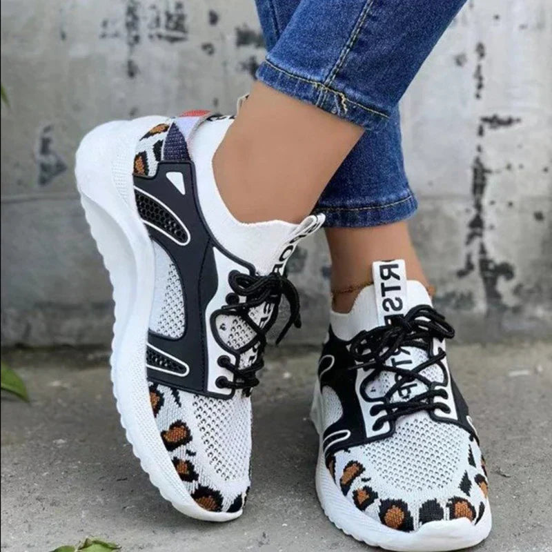 Stützende und modische orthopädische Sneakers