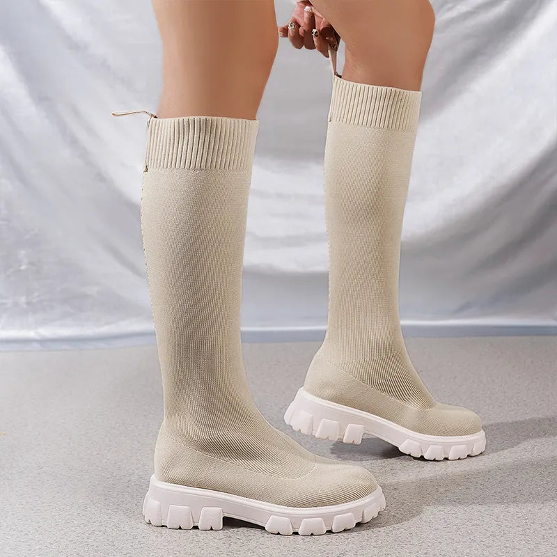 Stylische und stützende orthopädische Stiefel