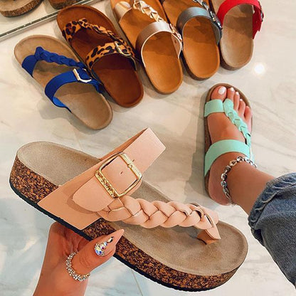 Bequeme und haltbare orthopädische Sommersandalen