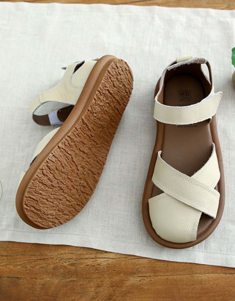 Modische, stützende orthopädische Sommersandalen