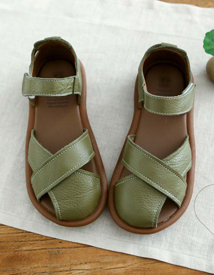 Modische, stützende orthopädische Sommersandalen