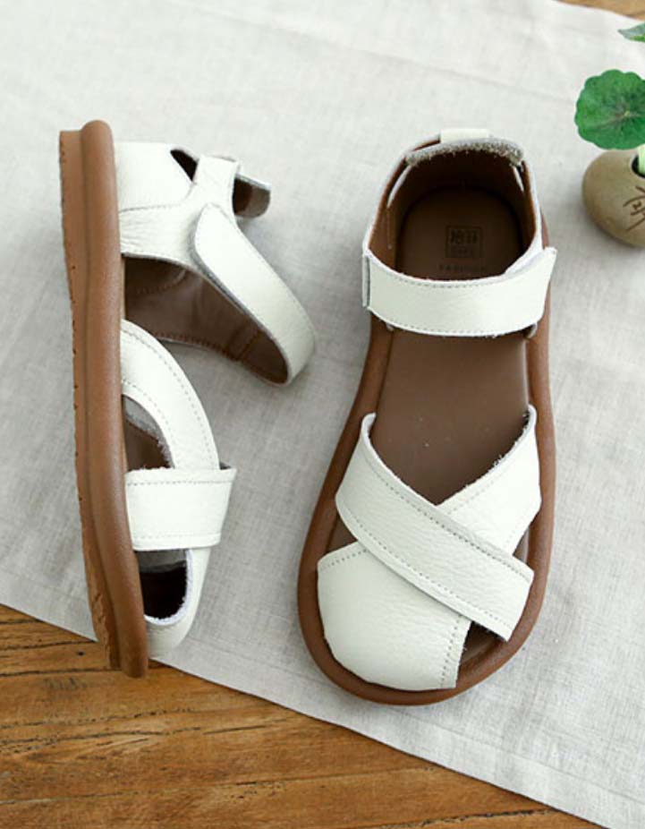 Modische, stützende orthopädische Sommersandalen