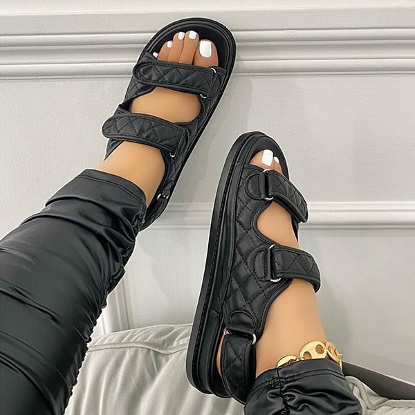 Bequeme und haltbare orthopädische Sommersandalen