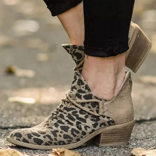 Stützendes, modisches orthopädisches Schuhwerk