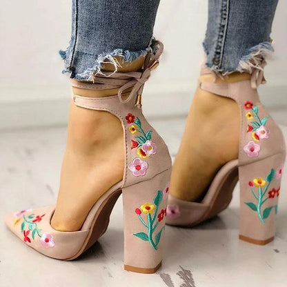 Bequeme und haltbare orthopädische Sommersandalen