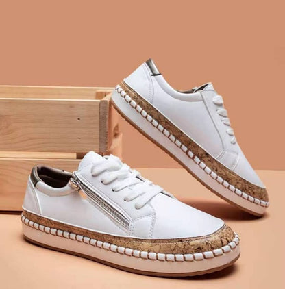 Einfache Turnschuhe mit Blumen