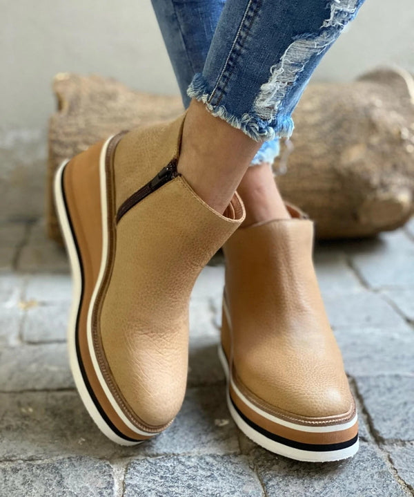 Entspannte und stützende orthopädische Stiefel