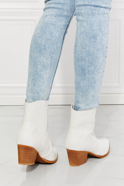 Elegantes und stützendes orthopädisches Schuhwerk