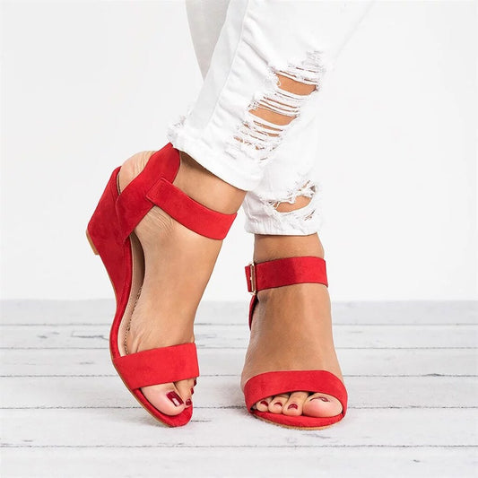 Unterstützende orthopädische Sommersandalen