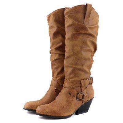 Stützende und trendige orthopädische Stiefel