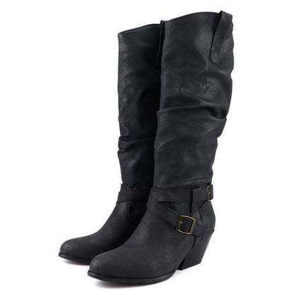 Stützende und trendige orthopädische Stiefel