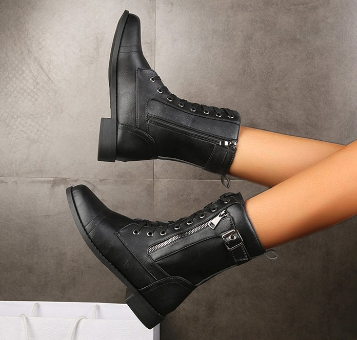 Strapazierfähige orthopädische Stiefel