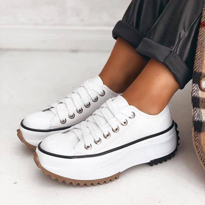 Legere und stützende orthopädische Schuhe