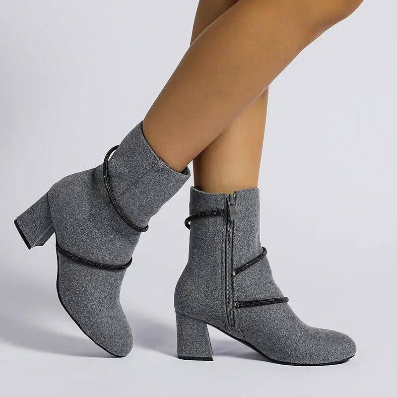 Stützende und modische orthopädische Schuhe