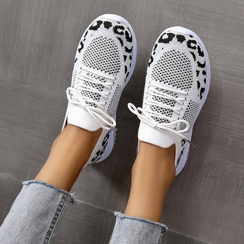 Modische und stützende orthopädische Schuhe