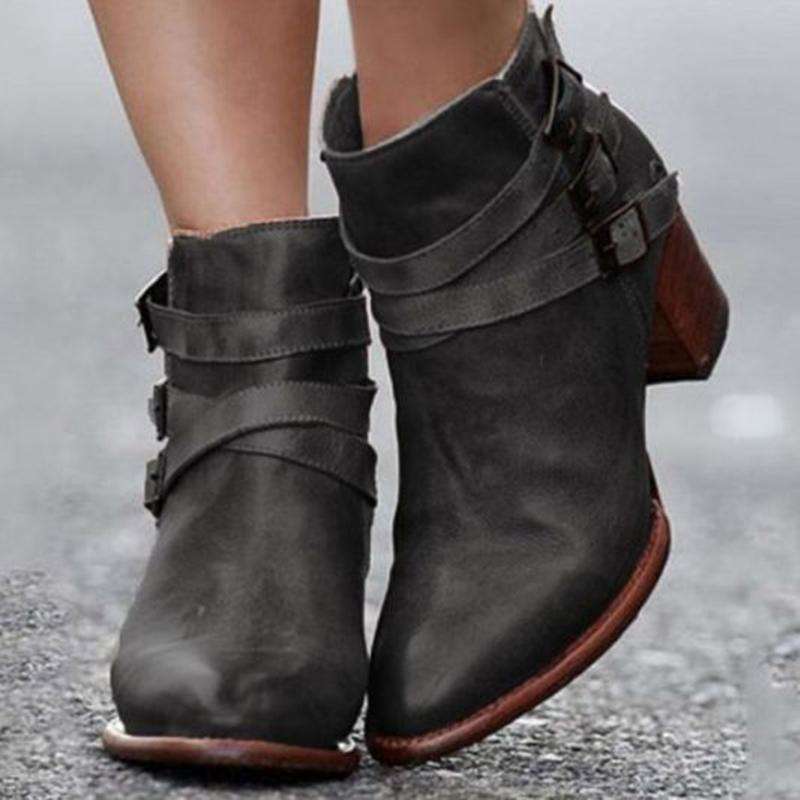 Maßgeschneiderte und bequeme orthopädische Stiefel