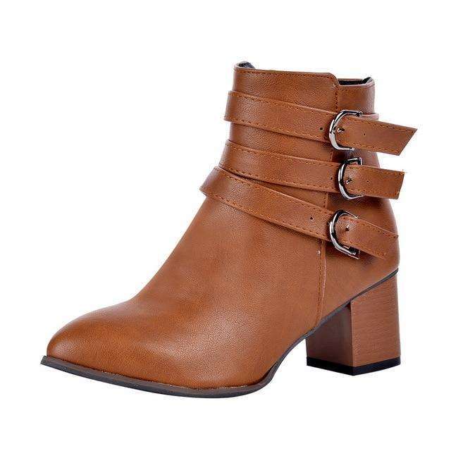 Maßgeschneiderte und bequeme orthopädische Stiefel