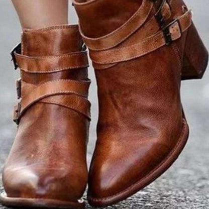 Maßgeschneiderte und bequeme orthopädische Stiefel