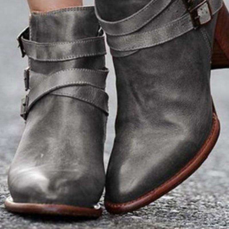 Maßgeschneiderte und bequeme orthopädische Stiefel