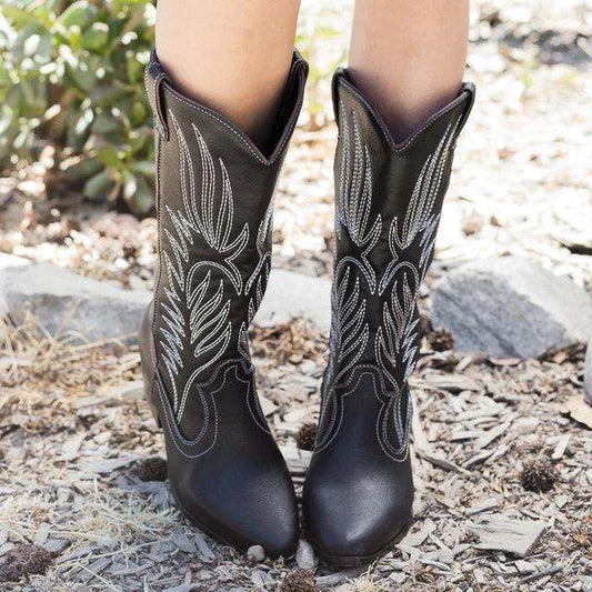 Maßgeschneiderte und bequeme orthopädische Stiefel