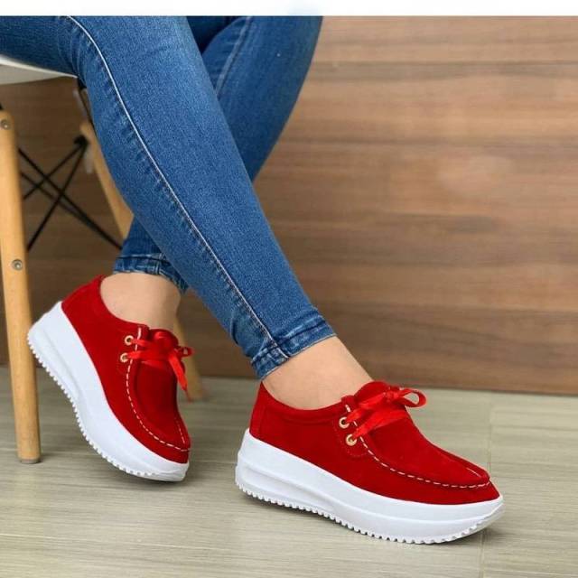 Unterstützende und modische orthopädische Schuhe
