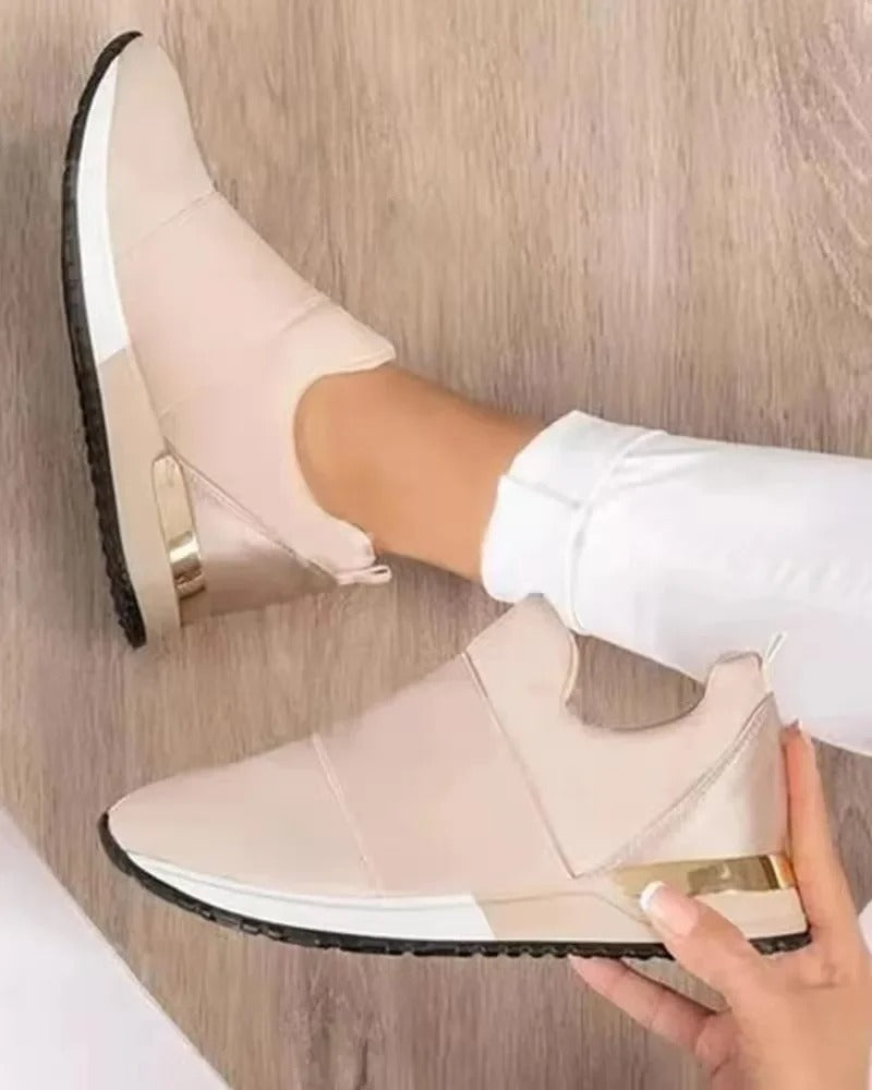 Elegante und stützende orthopädische Schuhe