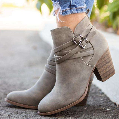 Entspannte und stützende orthopädische Stiefel