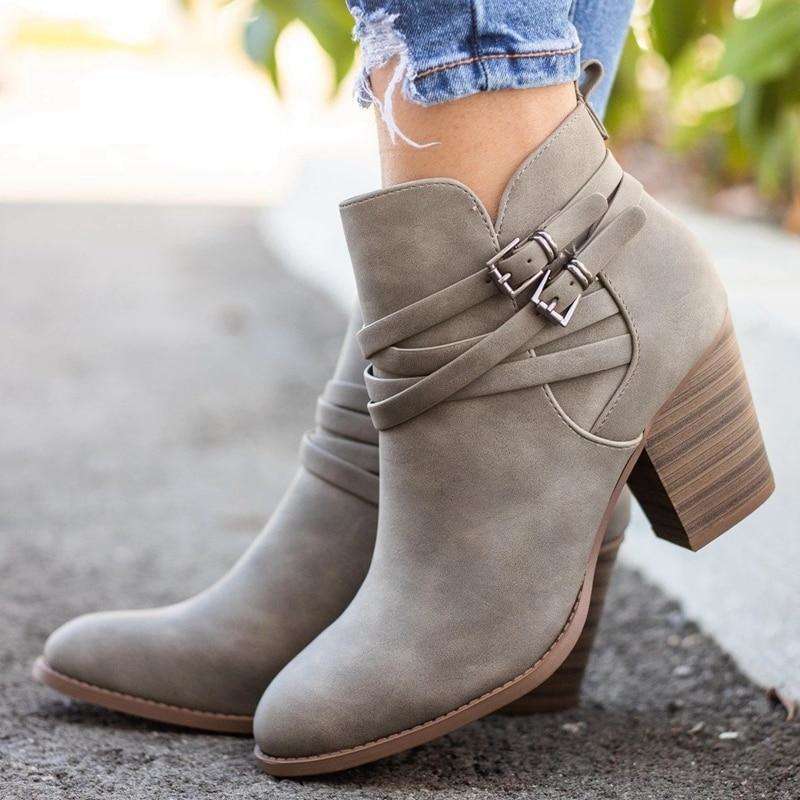 Entspannte und stützende orthopädische Stiefel