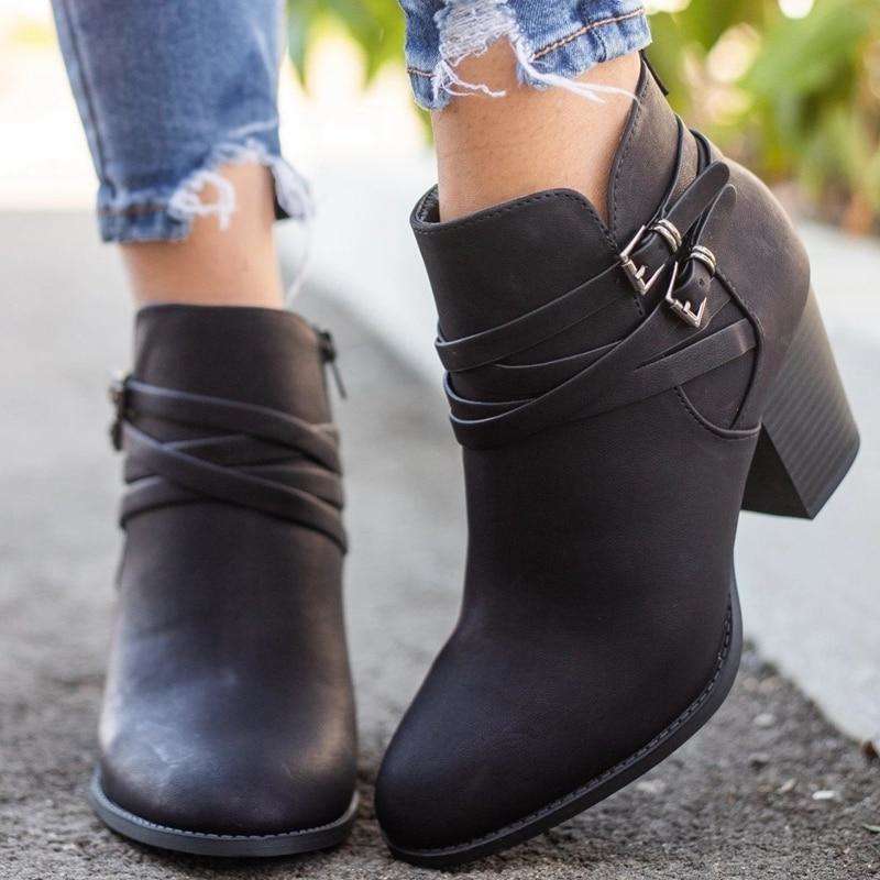 Entspannte und stützende orthopädische Stiefel