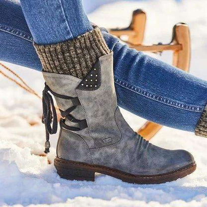 Stützende und modische orthopädische Stiefel